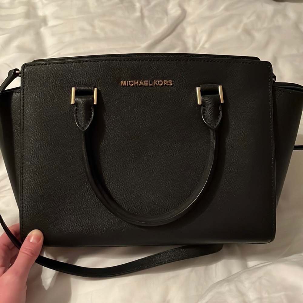 Michael Kors black purse 👛
